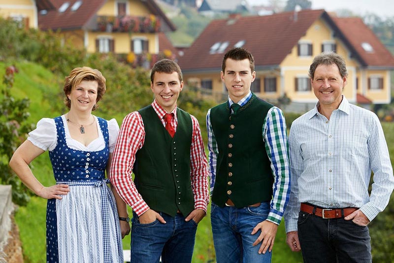 Familie Klug vlg. Voltl: Gabriele, Christian, Martin und Friedrich